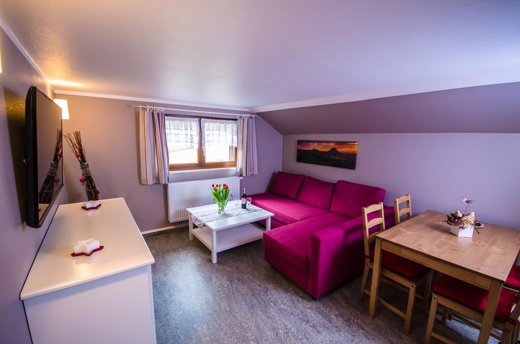 Ferienhaus Rosalie Altendorf  Екстер'єр фото